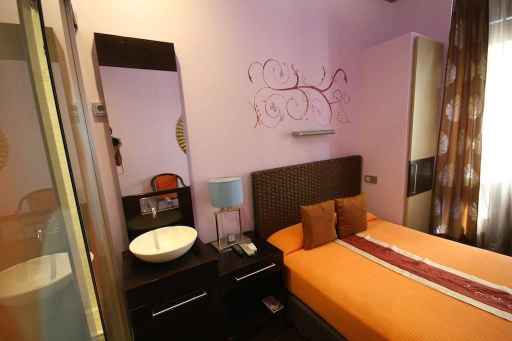 Madrid House Rooms Bagian luar foto
